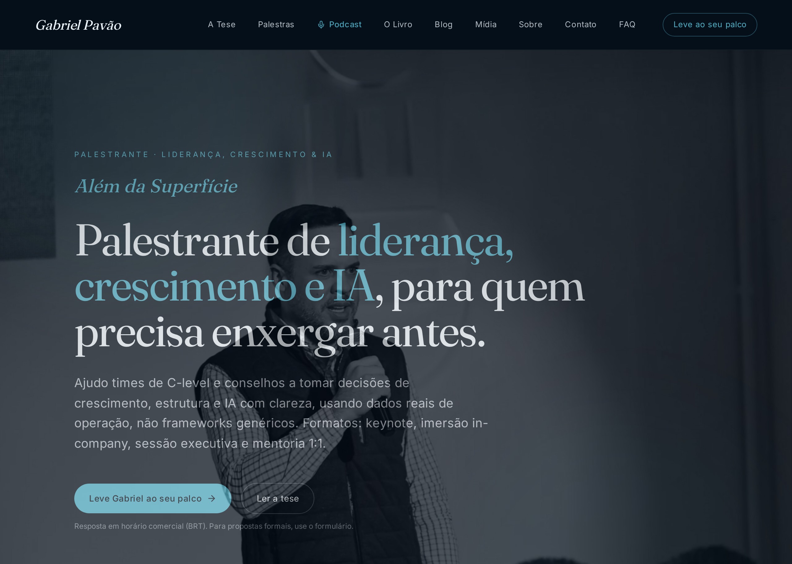 Home de gabrielpavao.com com direção editorial, tipografia serifada e atmosfera de publicação premium